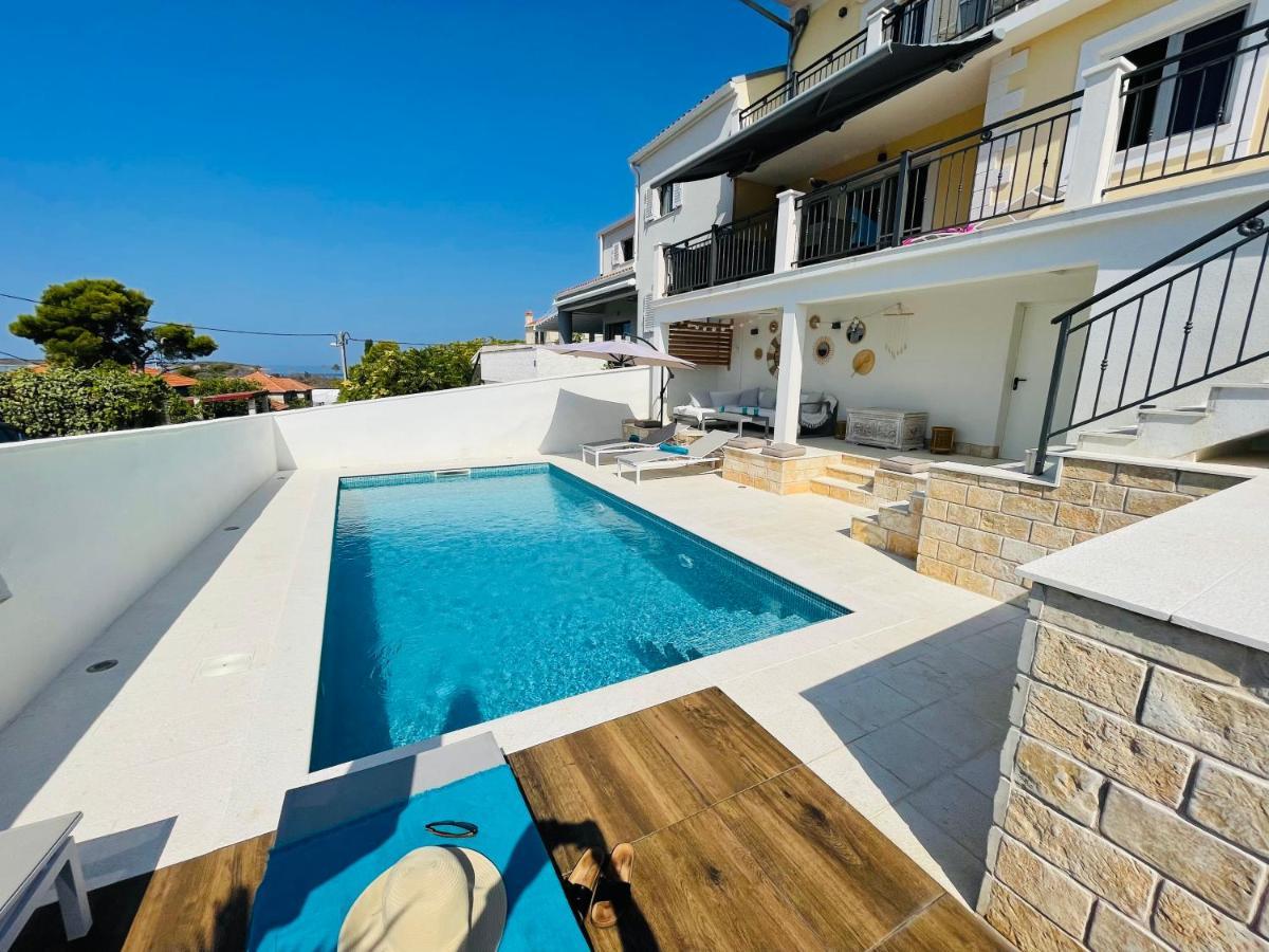 Villa Lemony Maslinica Εξωτερικό φωτογραφία